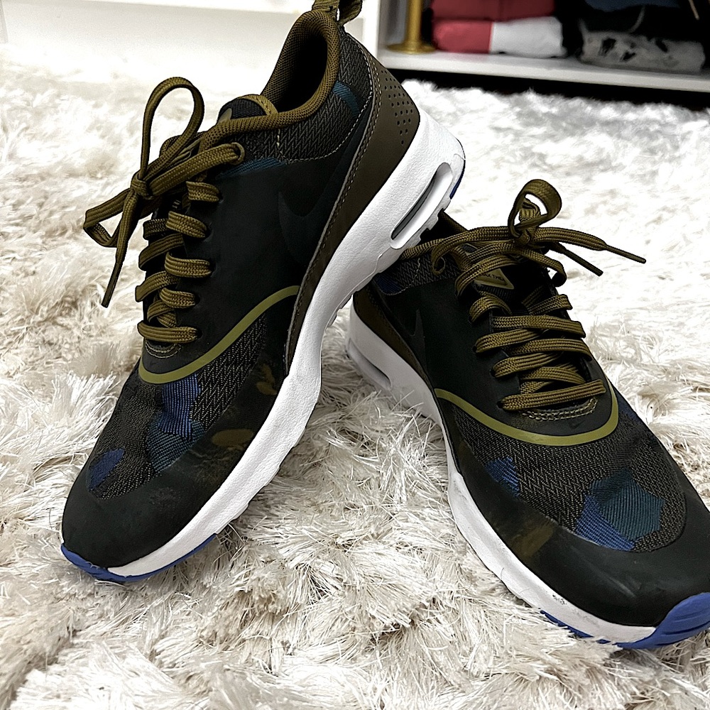 Nike Sneakers